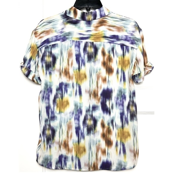 BAUM UND PFERDGARTEN Silk Blend Abstract Print Cuff Short Sleeve Button Up Top 2 - Picture 6 of 13